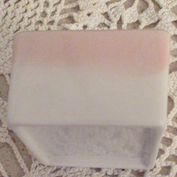 Japanese porcelain Pink & White square sauce cups - Picture 5 of 10